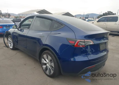 2022 Tesla Model Y Long Range Dual Motor All-Wheel Drive z USA, uszkodzony, nr VIN 7SAYGDEE0NF439009
